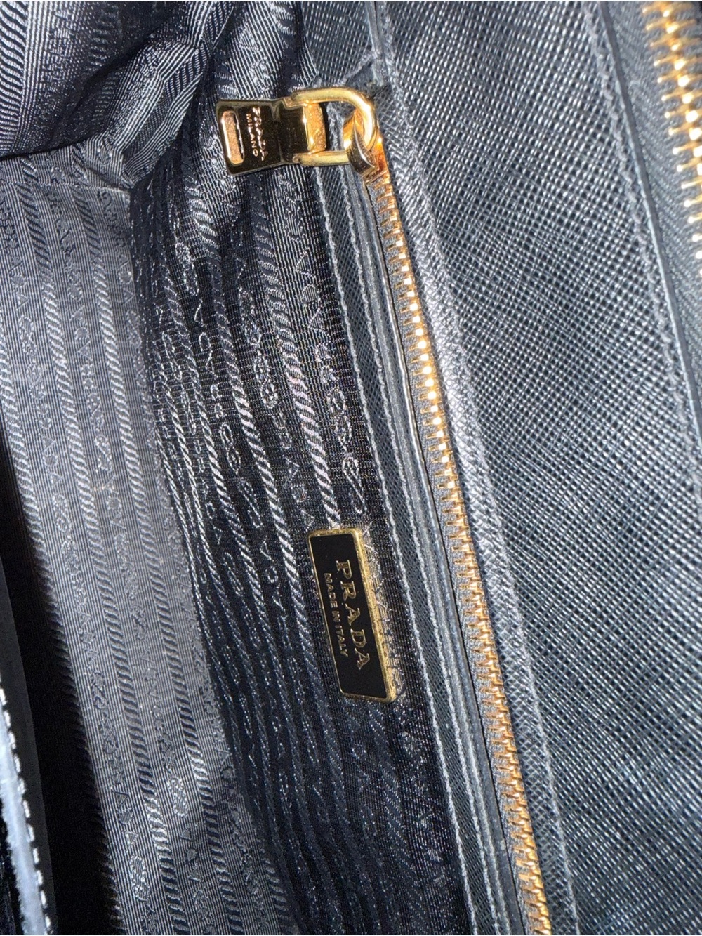 Prada Galleria medium Saffiano leather bag authentic - Picture 16 of 17